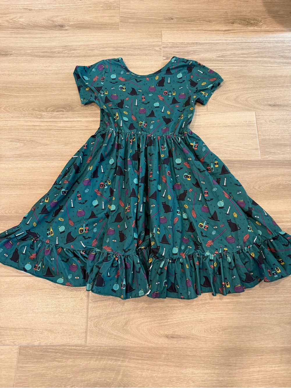 Size 8 hocus pocus dress
